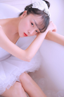 带泪梨花演员表介绍